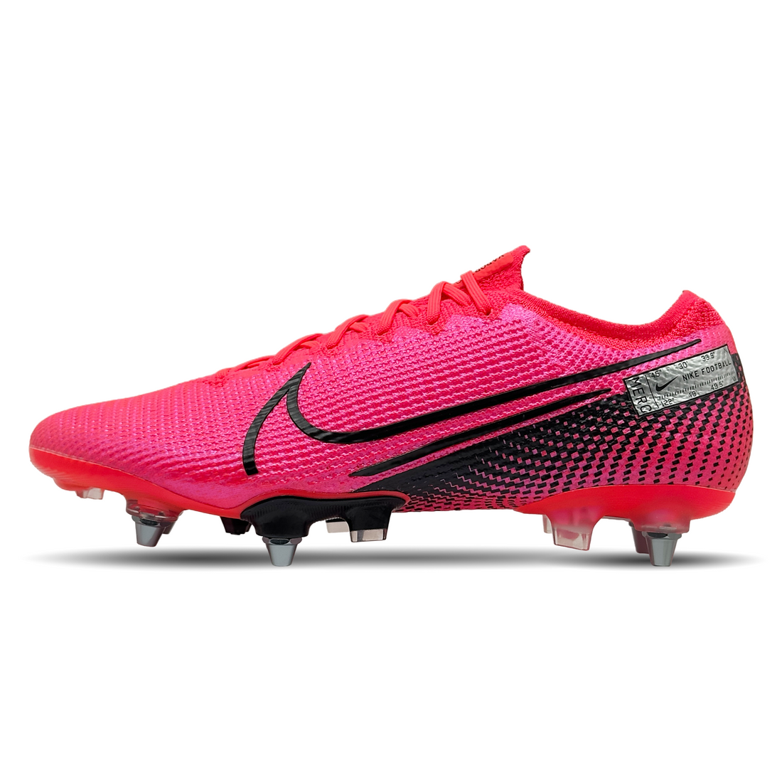 Die Nike Mercurial Vapor 13 Elite SG-Pro (CJ6124-607) Fußballschuhe bieten dir exzellenten Grip und Beschleunigung auf weichen Böden. Das Flyknit-Obermaterial passt sich deinem Fuß an und sorgt für ein sockenähnliches Tragegefühl, während die ACC-Technologie optimale Ballkontrolle bei allen Wetterbedingungen ermöglicht. Perfekt für schnelle und agile Spieler. Erhältlich auf STUNNINGBOOTS.com.