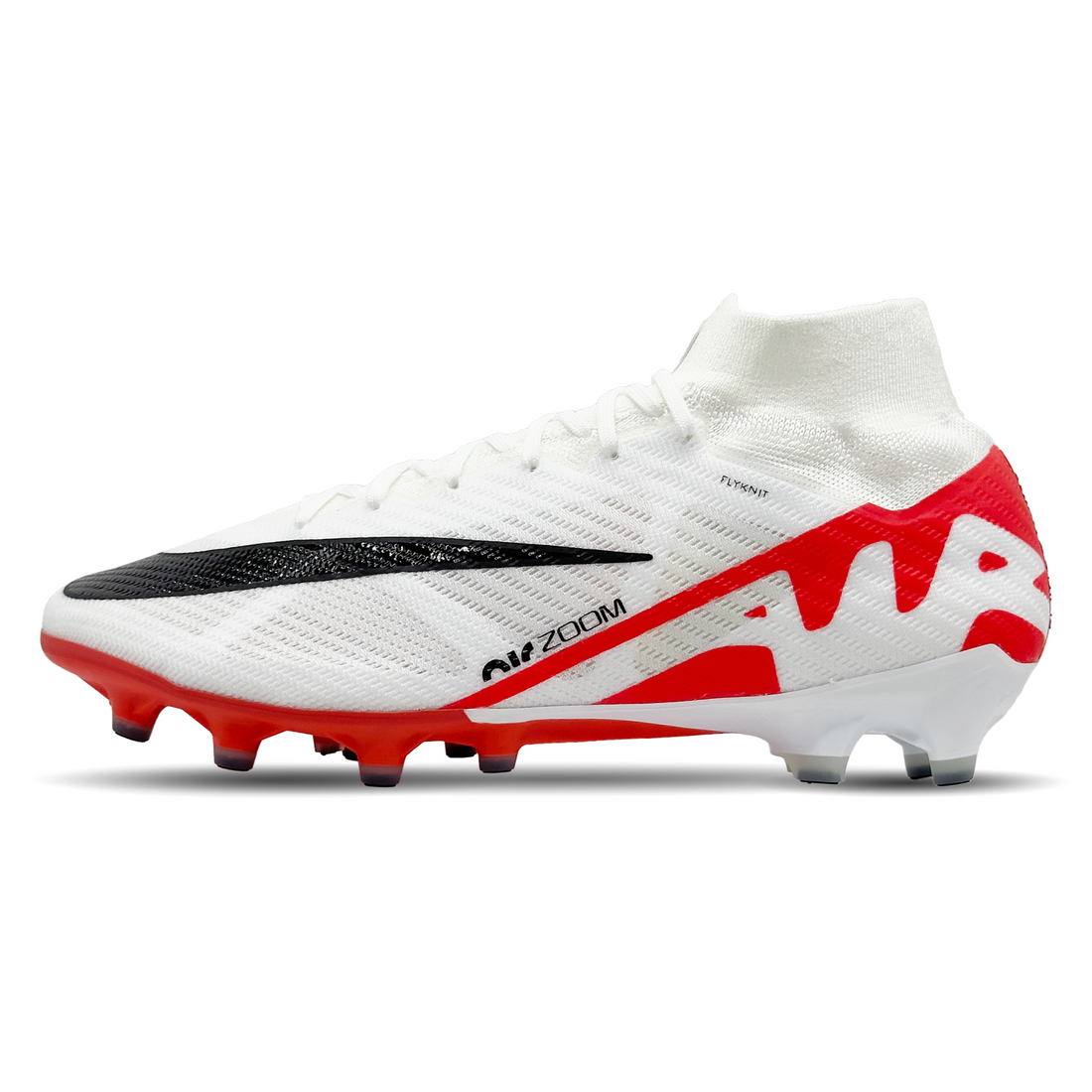 Entdecke den Nike Mercurial Zoom Superfly 9 Elite AG-Pro (DJ5165-600) auf STUNNINGBOOTS.com. Diese Hochleistungs-Fußballschuhe bieten ultimative Agilität auf Kunstrasen. Ihr innovatives Design und Komfort garantieren herausragende Leistung. Die AG-Pro-Sohle gewährleistet optimale Traktion und Stabilität, während das strukturierte Obermaterial präzise Ballkontrolle ermöglicht. Ideal für Spieler, die ihre Geschwindigkeit und Wendigkeit maximieren möchten.