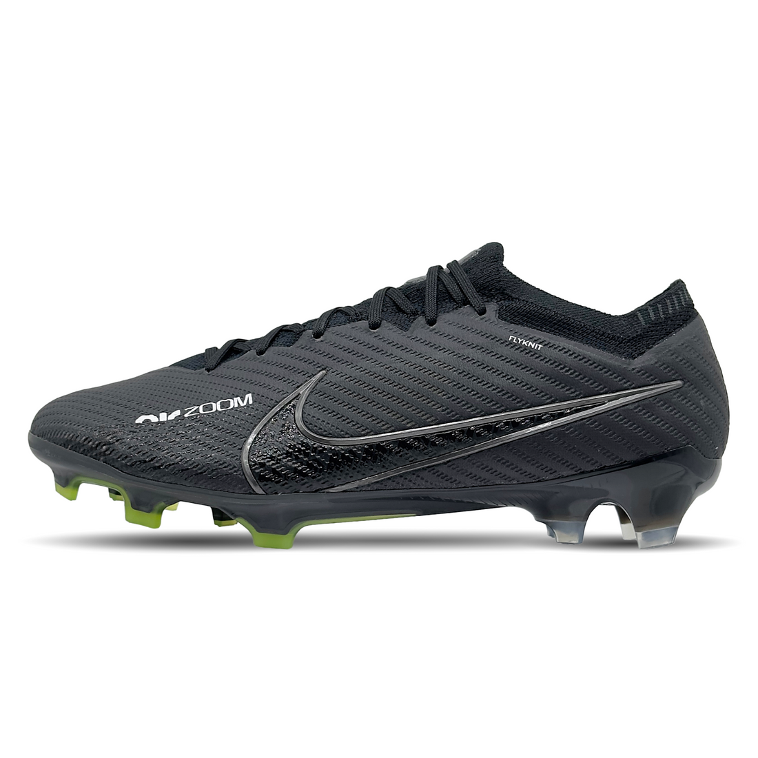 Erlebe ultimative Geschwindigkeit und Präzision mit den Nike Mercurial Zoom Vapor 15 Elite FG Fußballschuhen (DJ4978-001), erhältlich auf STUNNINGBOOTS.com. Mit innovativer Zoom Air-Technologie und leichter Konstruktion bieten diese Schuhe explosive Beschleunigung und herausragenden Halt auf festen Böden. Ideal für Spieler, die maximale Performance und Komfort suchen.