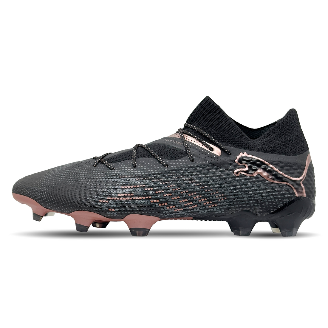 Entdecke den Puma Future 7 Ultimate FG/AG (107599-02) auf STUNNINGBOOTS.com. Diese hochwertigen Fußballschuhe bieten dir ultimative Leistung und Komfort auf dem Platz. Mit ihrer innovativen Technologie und dem modernen Design sind sie ideal für Spieler, die Stil und Funktionalität suchen.