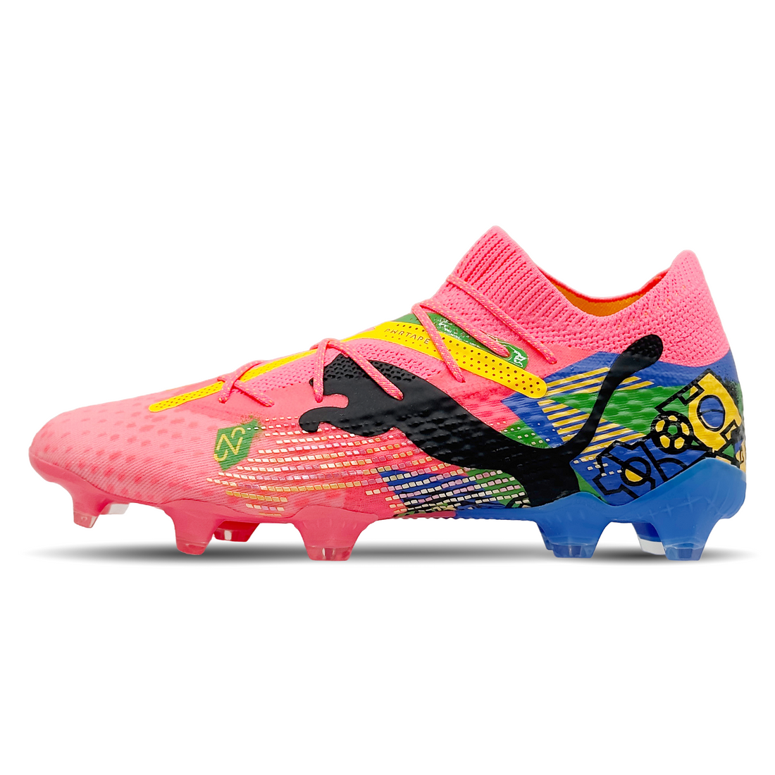 Entdecke die unschlagbare Kombination aus erstklassiger Leistung und ansprechendem Design mit dem Puma Future 7 Ultimate NJR FG/AG (107839-01). Dieser Schuh, von Neymar Jr. inspiriert, bietet herausragenden Komfort und unübertroffene Kontrolle auf dem Spielfeld. Dank seiner innovativen Technologie maximiert er deine Leistung und verleiht dir einen Vorsprung. Hole ihn dir jetzt auf STUNNINGBOOTS.com und hebe dein Spiel auf ein neues Level!